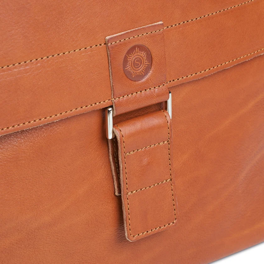 Tasche Granada G in Natur – Detailansicht