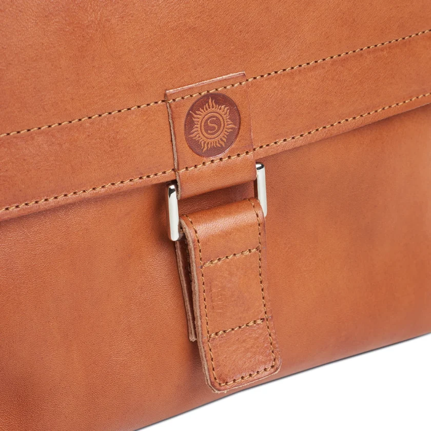 Tasche Granada K in Natur – Detailansicht