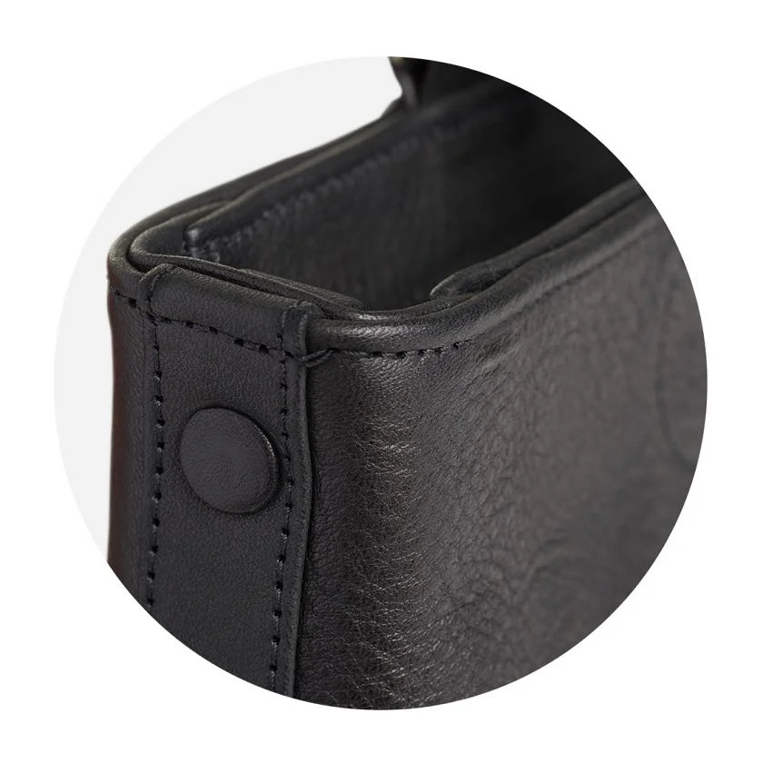 Tasche Denia in Schwarz – Detailansicht